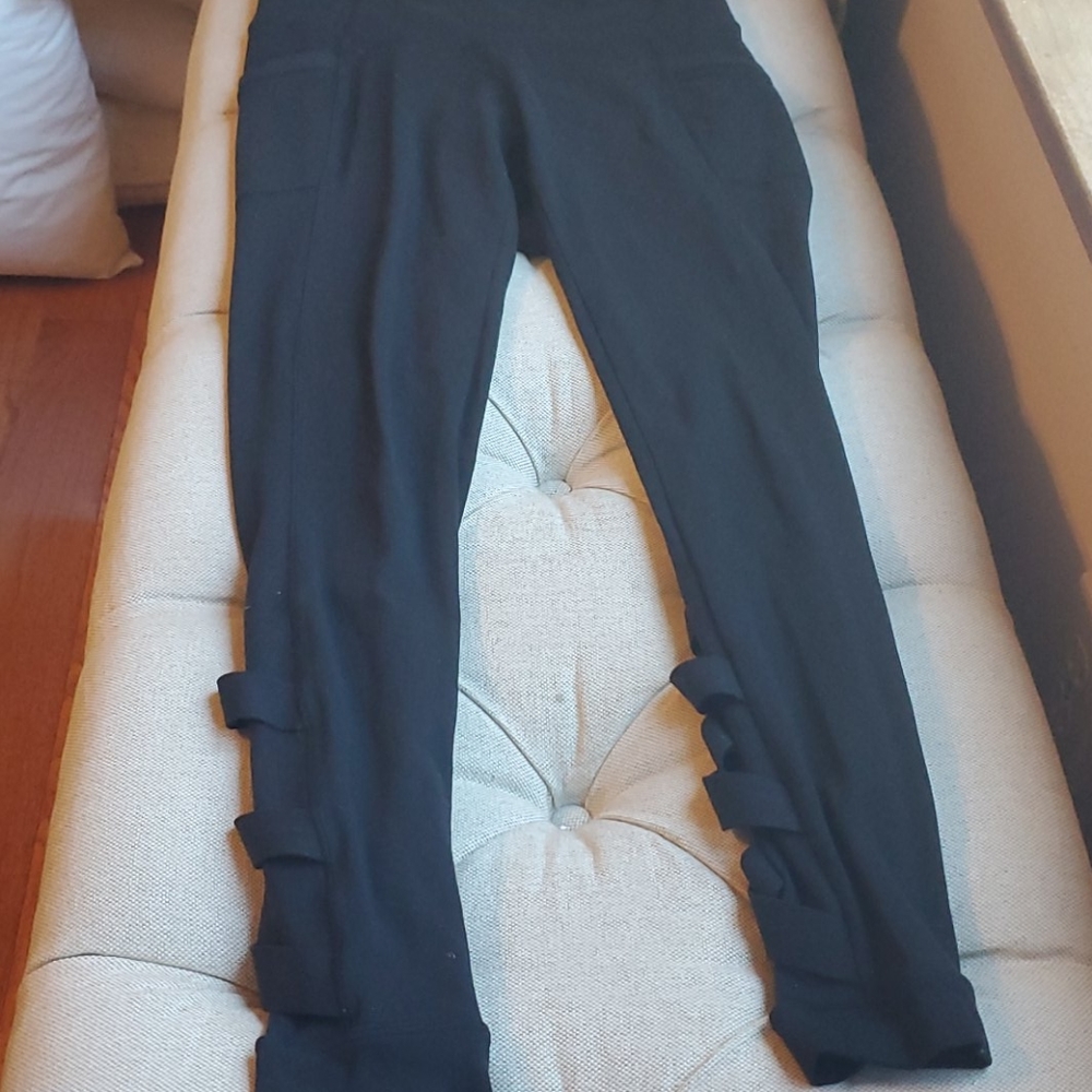 Athleta Chatauranga leggings